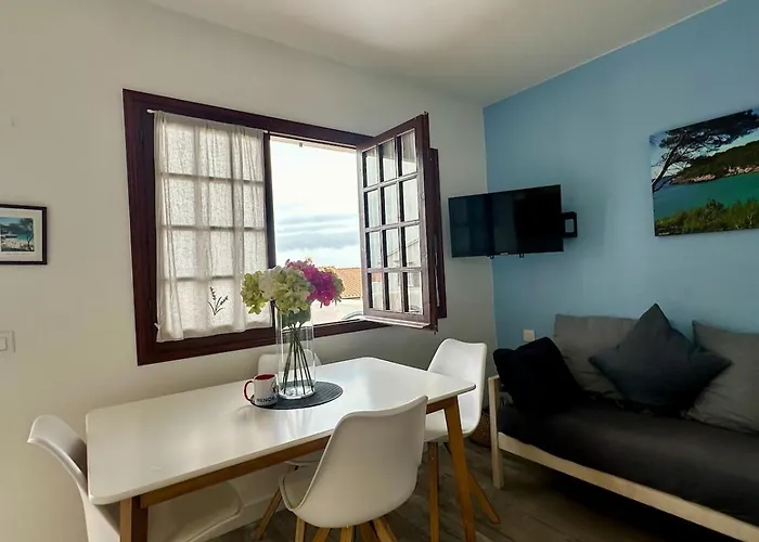 בית נופש Smeraldo A Con Terrazza Vista Mare