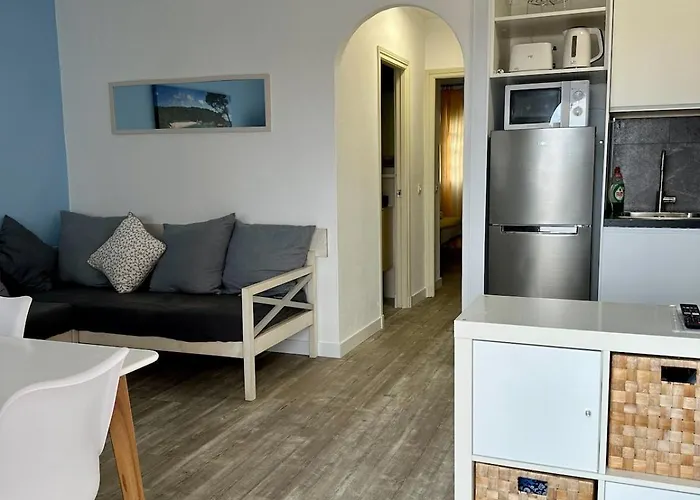 Smeraldo A Con Terrazza Vista Mare בית נופש *