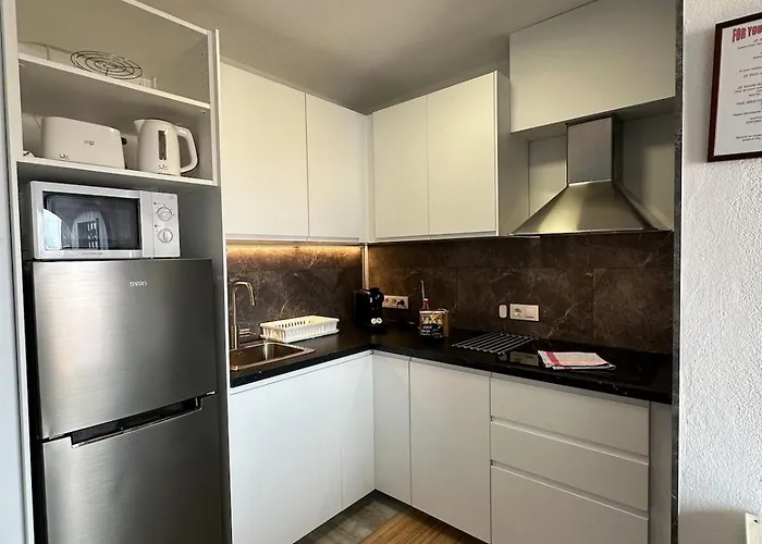 Smeraldo A Con Terrazza Vista Mare בית נופש סון באו