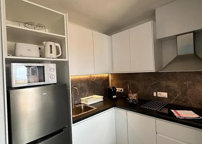 Smeraldo A Con Terrazza Vista Mare בית נופש